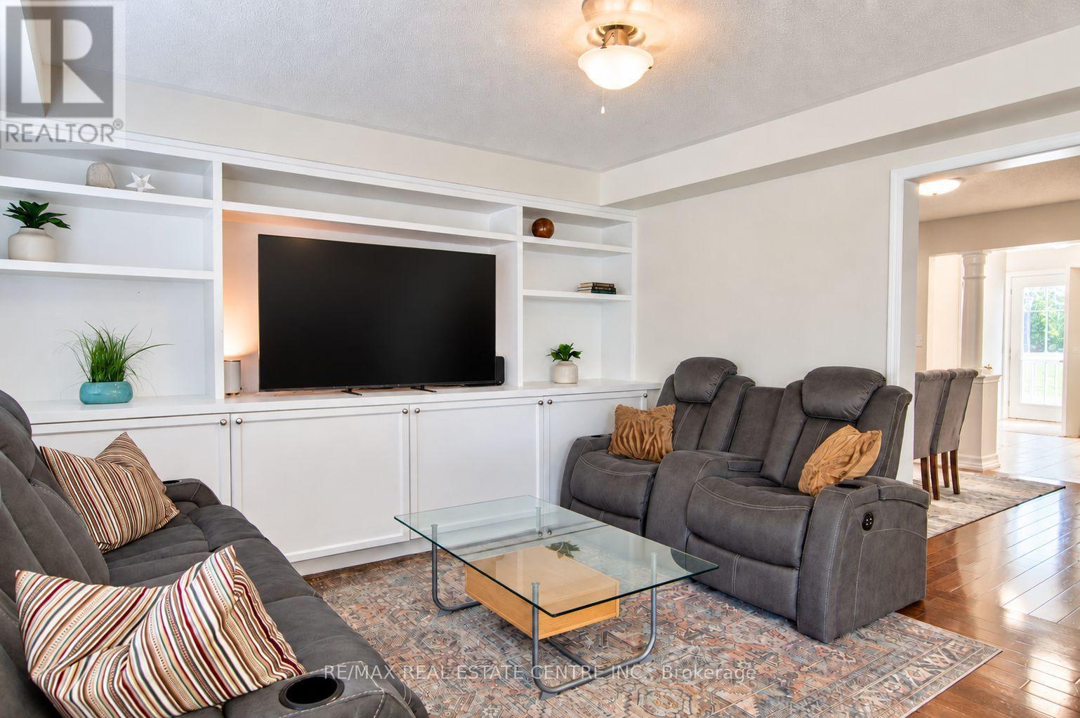 3 Chudleigh Avenue, Brampton, Ontario  L6X 0N1 - Photo 3 - W13835660