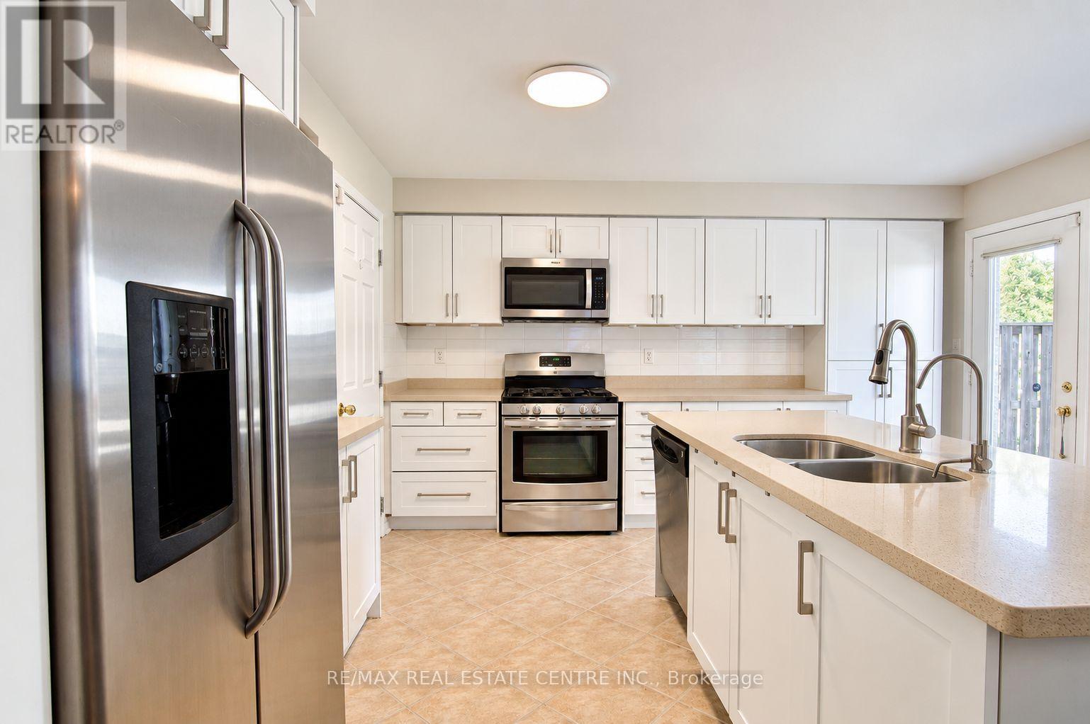 3 Chudleigh Avenue, Brampton, Ontario  L6X 0N1 - Photo 12 - W13835660