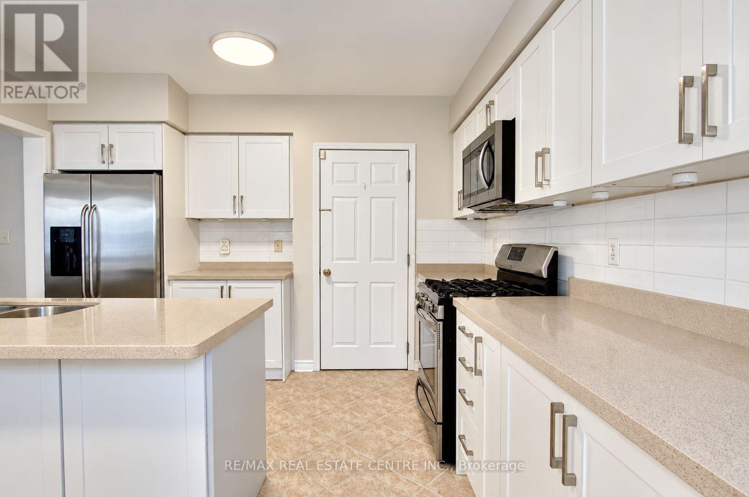 3 Chudleigh Avenue, Brampton, Ontario  L6X 0N1 - Photo 13 - W13835660