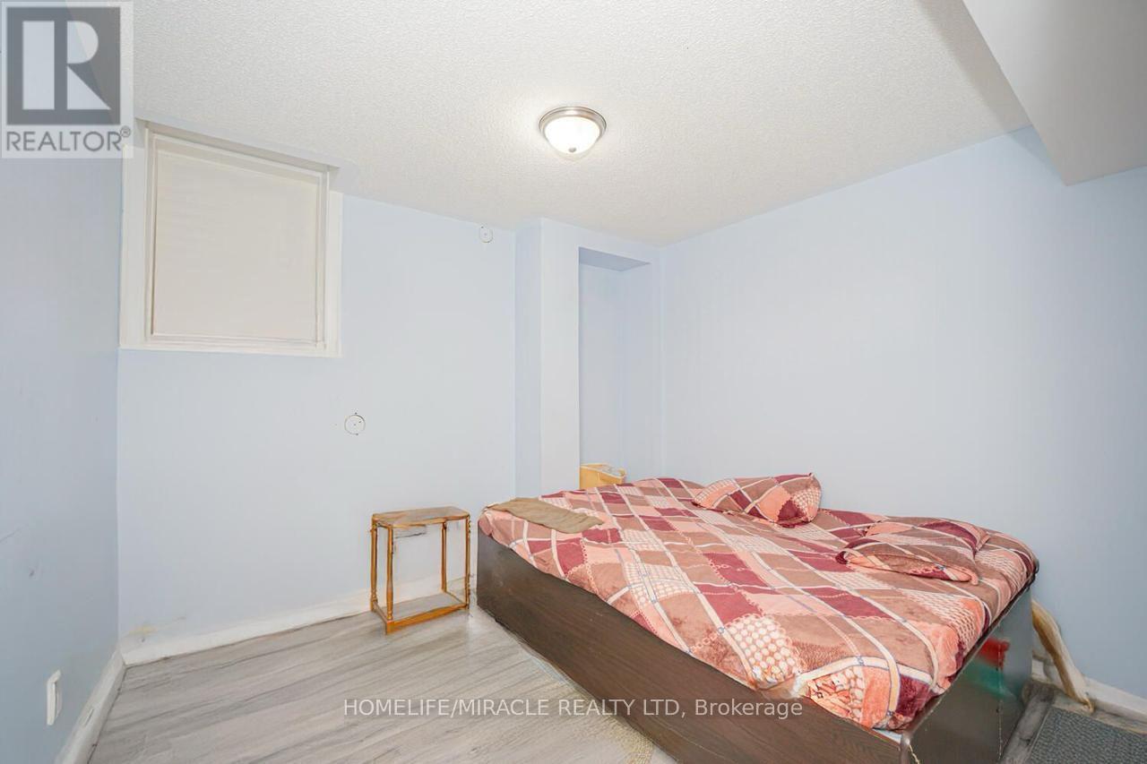 23 Hendricks Crescent, Brampton, Ontario L6Y 4L2 - Photo 33 - W13830932