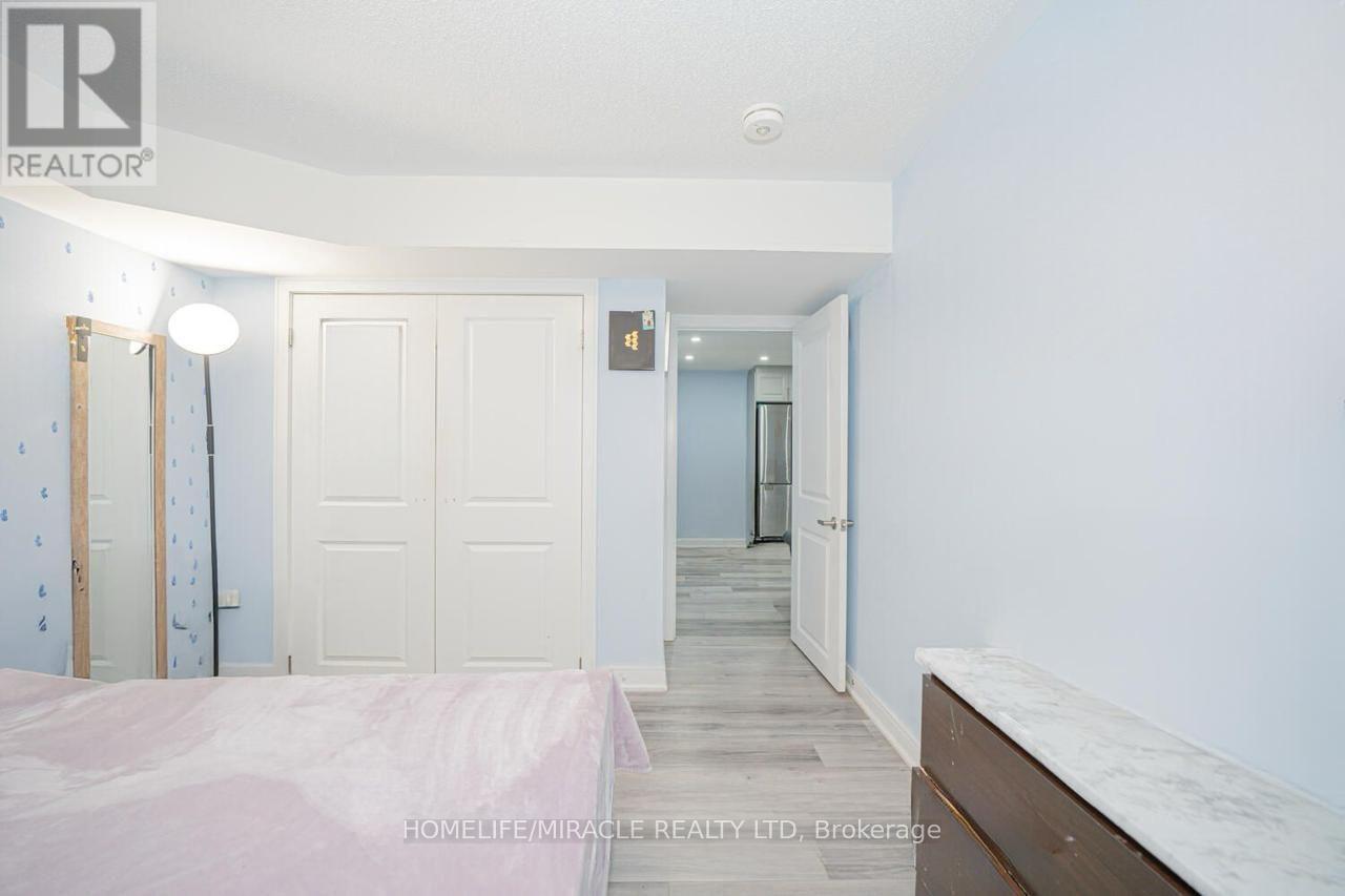 23 Hendricks Crescent, Brampton, Ontario L6Y 4L2 - Photo 34 - W13830932