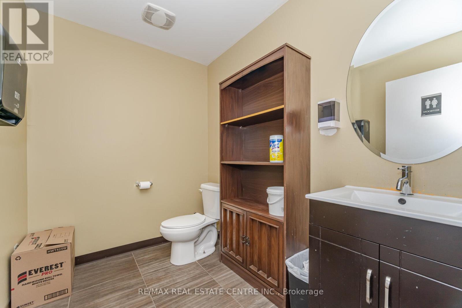19 ( Front Portion) - 2074 Steeles Avenue E, Brampton, Ontario  L6T 5A5 - Photo 18 - W13836850