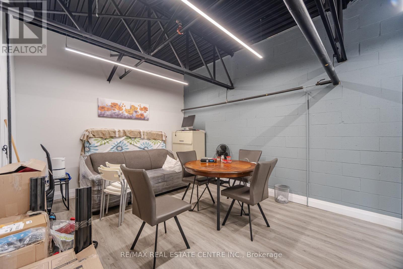 19 ( Back Warehouse) - 2074 Steeles Avenue E, Brampton, Ontario  L6T 5A5 - Photo 6 - W13837042