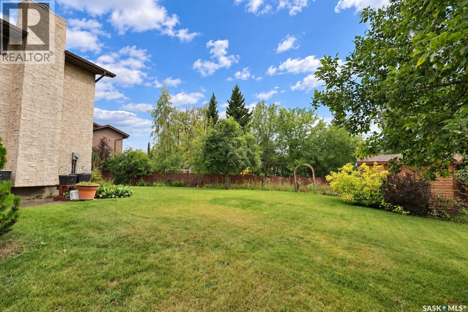 830 Chester Place, Prince Albert, Saskatchewan  S6V 6Y8 - Photo 40 - SK049785