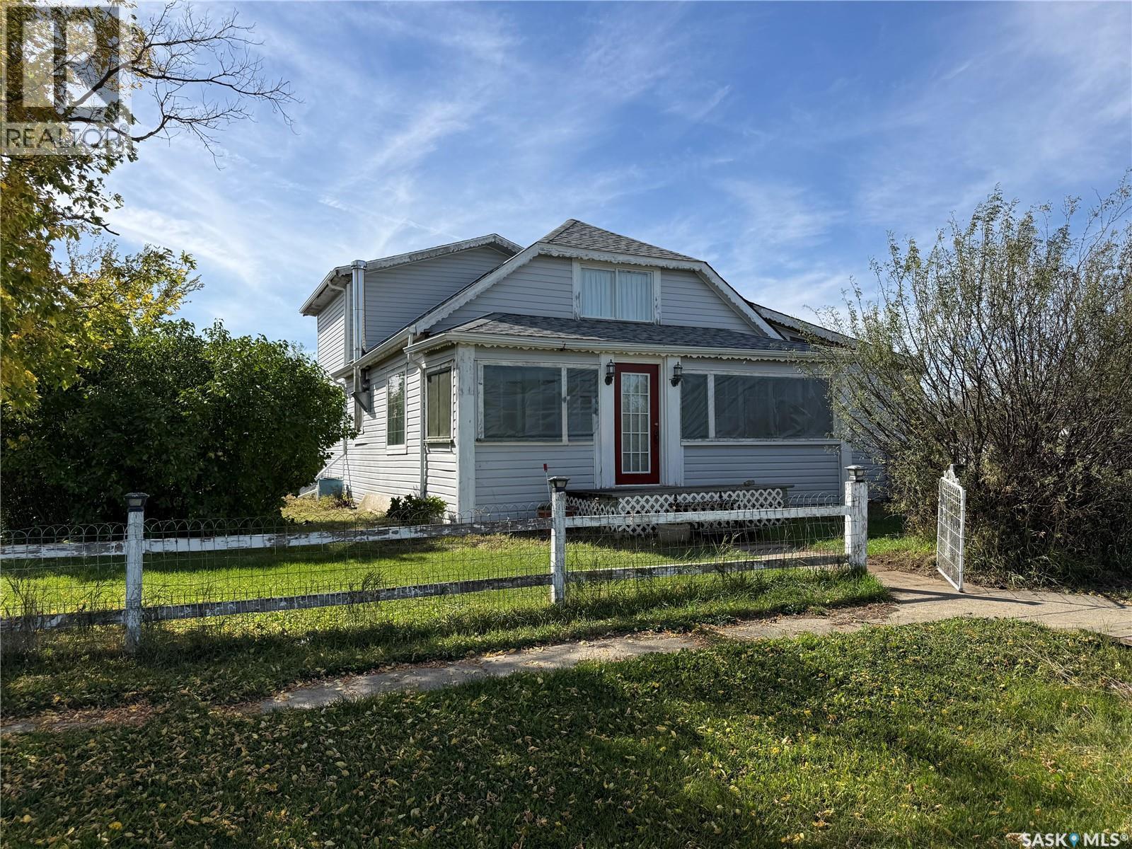 7 1st Avenue, Elmsthorpe Rm No. 100, Saskatchewan  S0H 4A0 - Photo 2 - SK049534