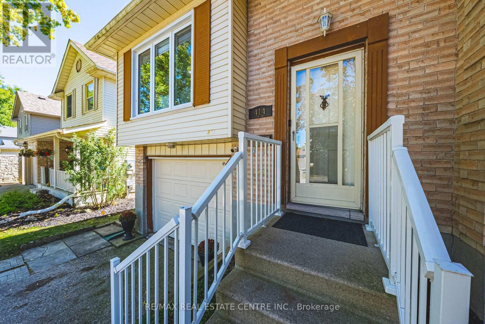 414 Woods Lane, Cambridge, Ontario  N3H 5J4 - Photo 4 - X13836898