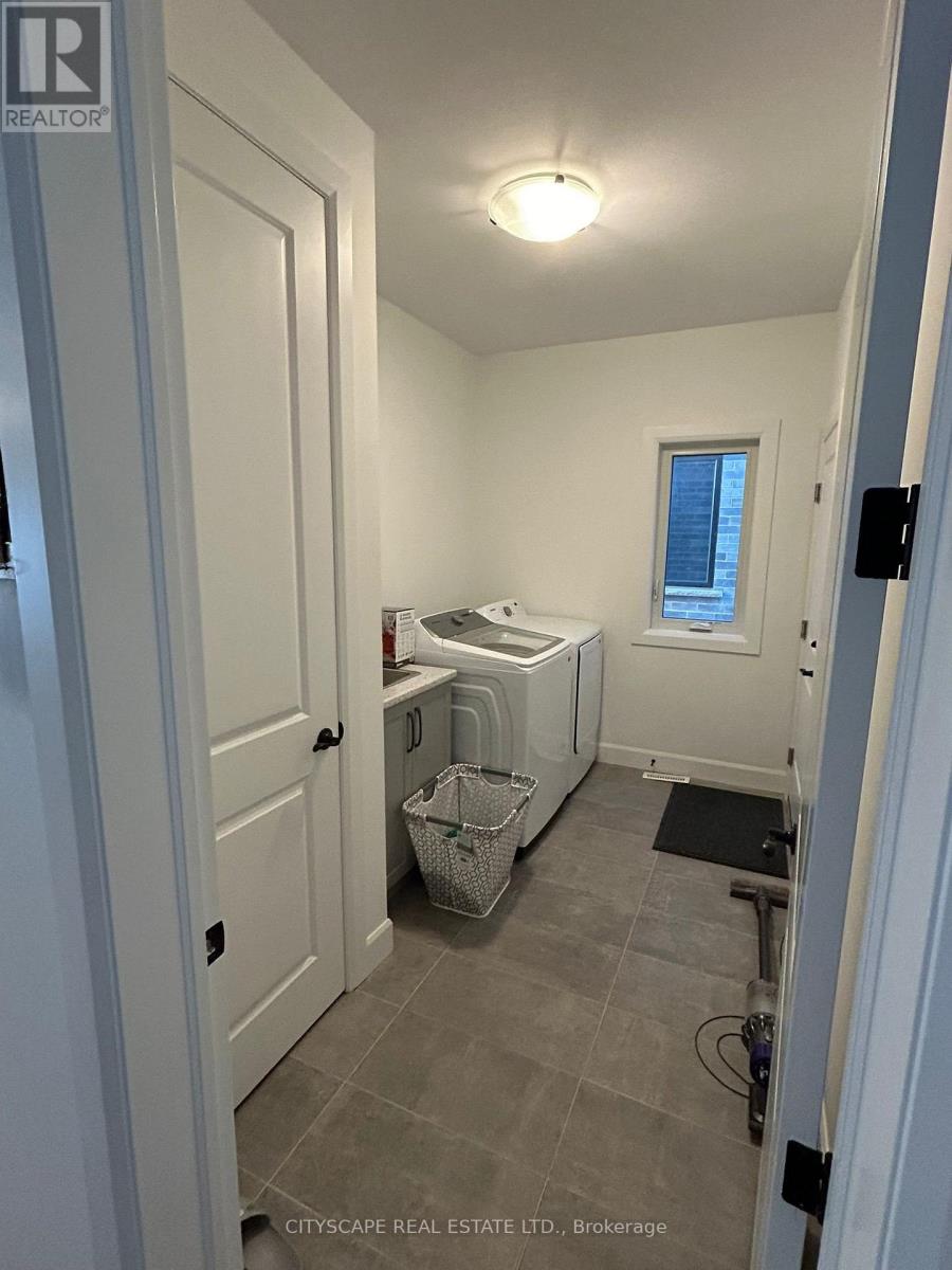 3821 Ayrshire Avenue, London South, Ontario  N6B 1W3 - Photo 14 - X13836976