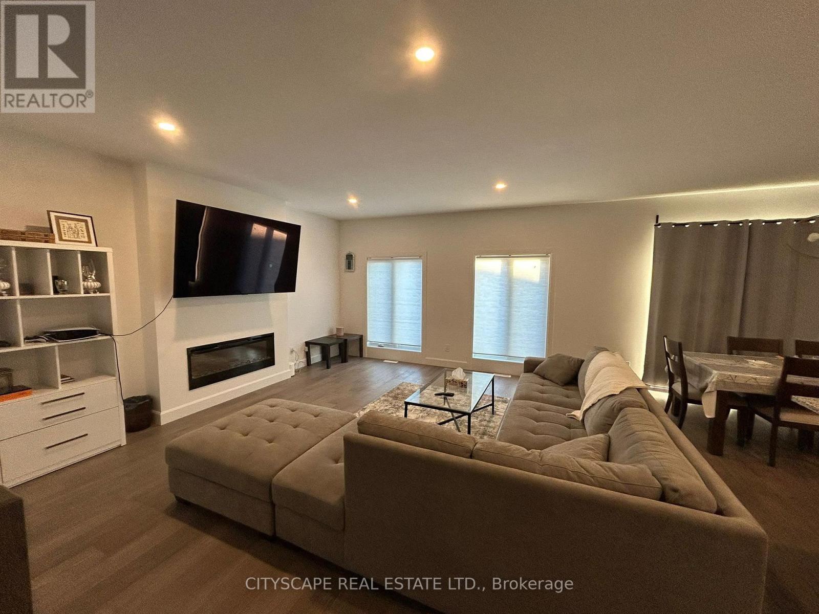 3821 Ayrshire Avenue, London South, Ontario  N6B 1W3 - Photo 4 - X13836976