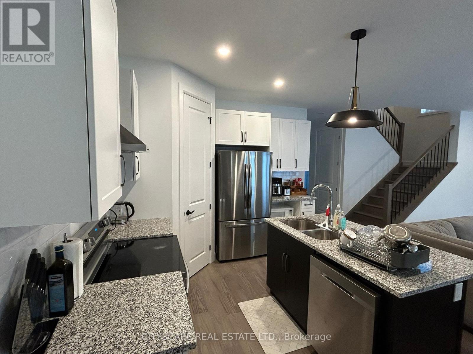 3821 Ayrshire Avenue, London South, Ontario  N6B 1W3 - Photo 5 - X13836976