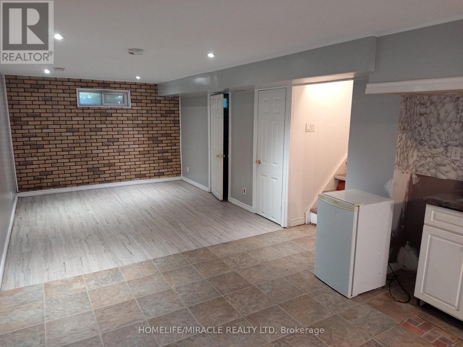 123 Mooregate Crescent, Kitchener, Ontario  N2M 2E9 - Photo 7 - X13836980