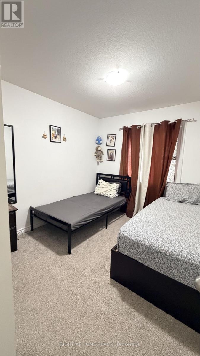 71 Woodedge Circle, Kitchener, Ontario  N3P 0R8 - Photo 11 - X13836986