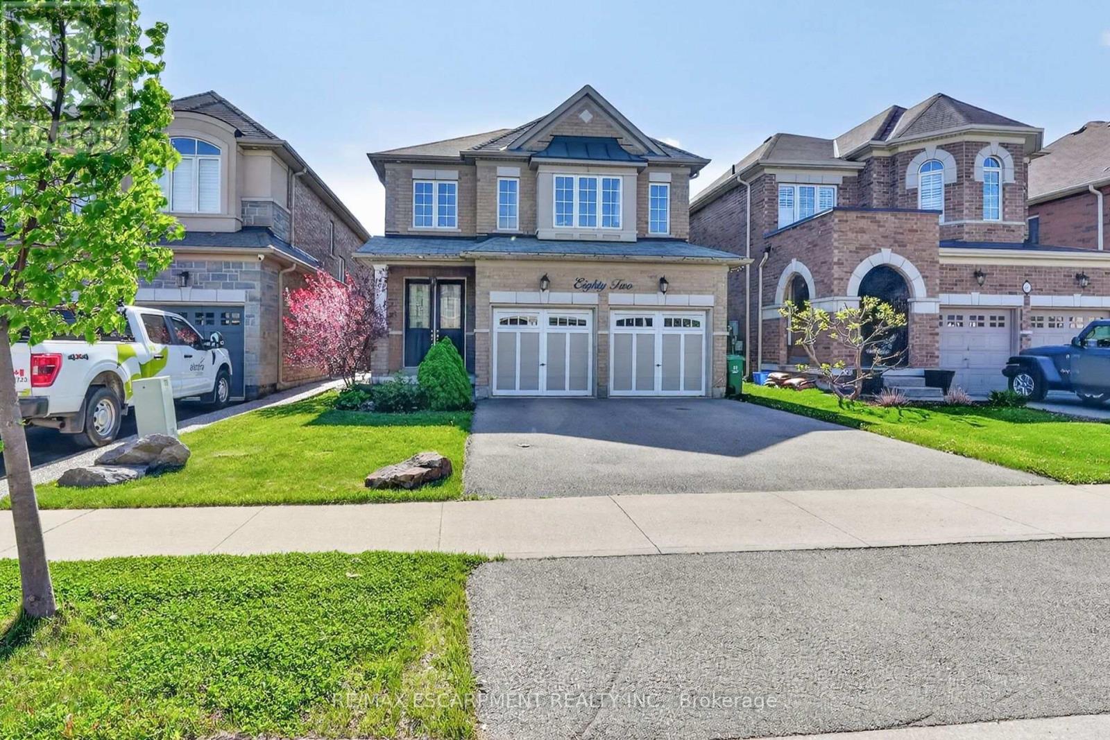 82 CHAUMONT DRIVE, Hamilton, Ontario