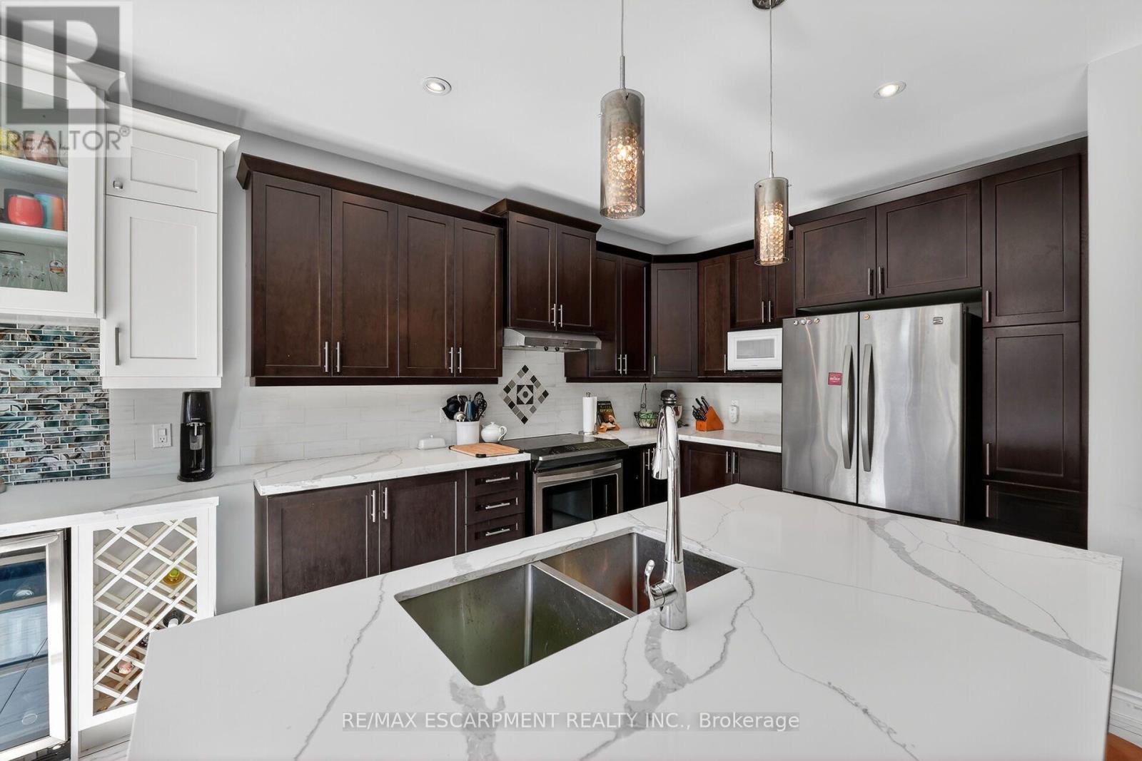 82 Chaumont Drive, Hamilton, Ontario  L8J 0J8 - Photo 10 - X13837068