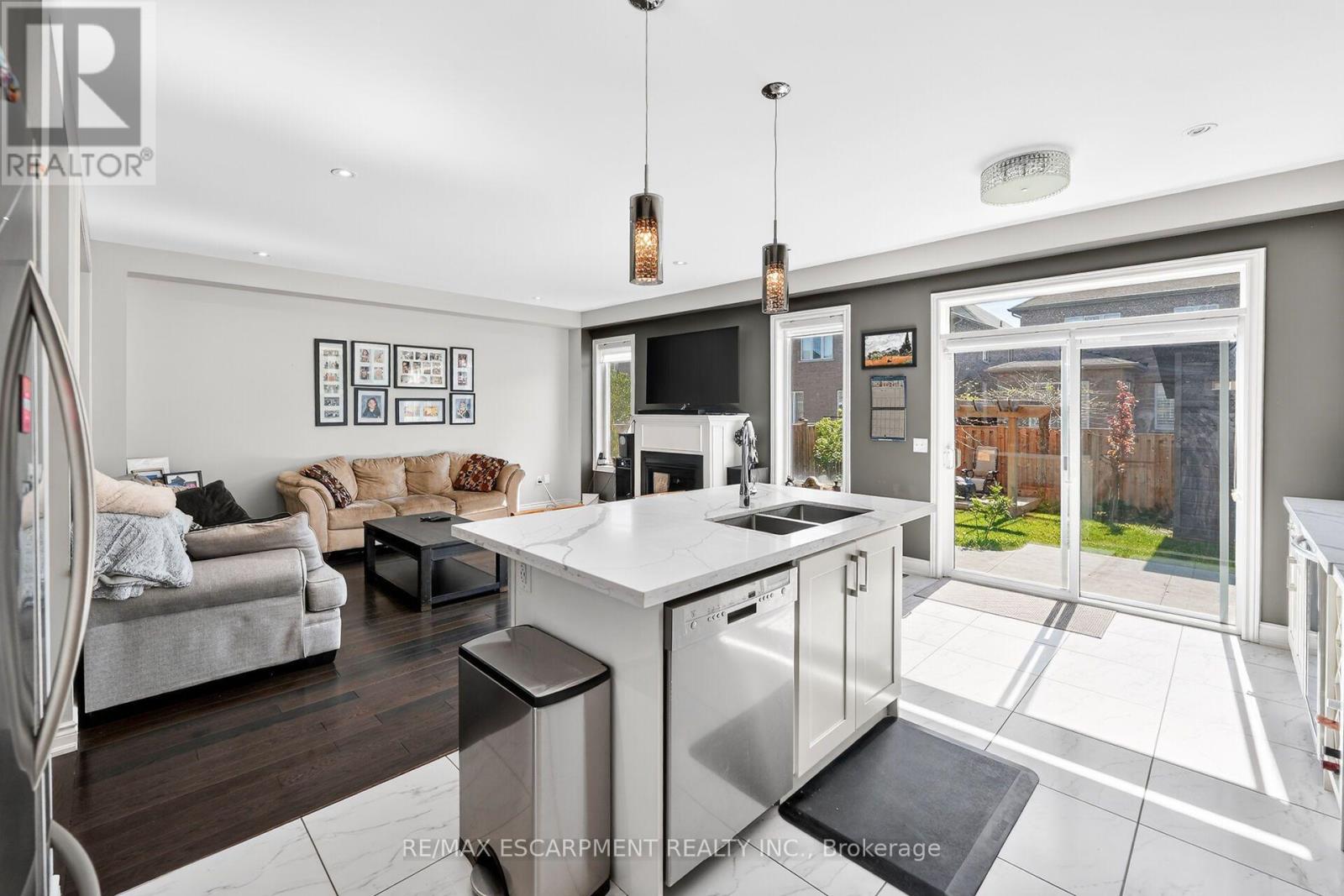 82 Chaumont Drive, Hamilton, Ontario  L8J 0J8 - Photo 12 - X13837068