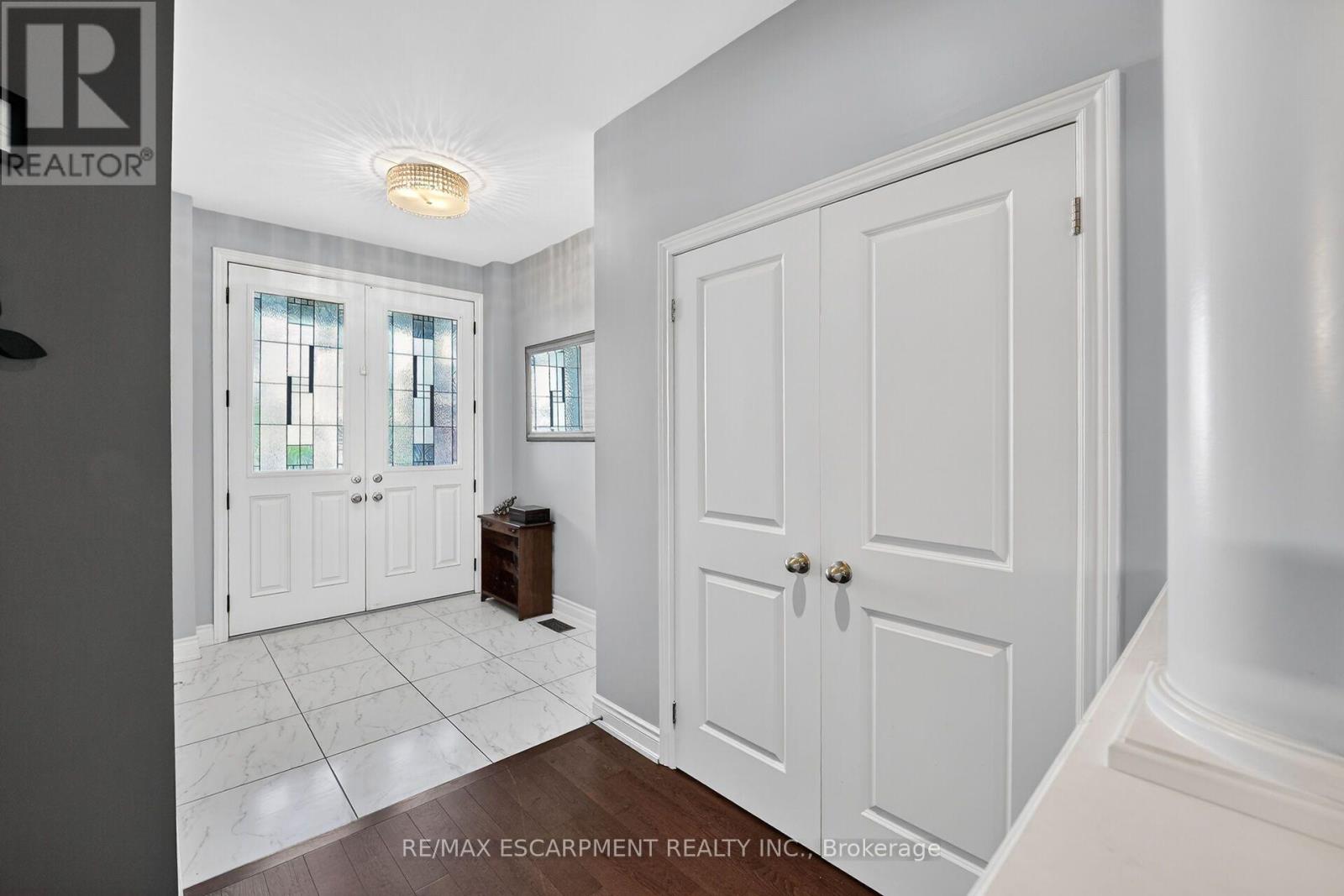 82 Chaumont Drive, Hamilton, Ontario  L8J 0J8 - Photo 5 - X13837068