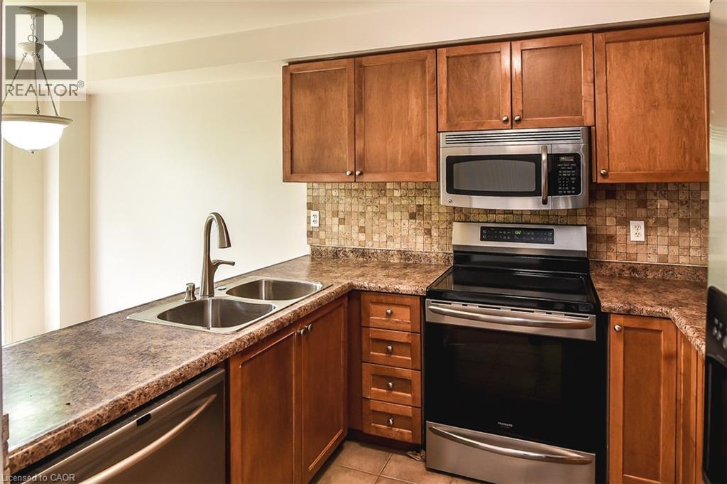 37 Cornerstone Drive, 10th Line Shore, Ontario  L8J 0A1 - Photo 14 - 40866855