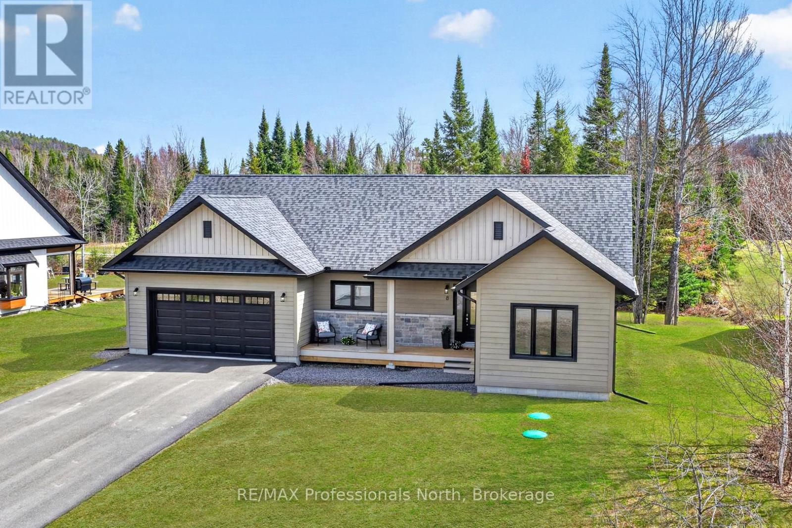 8 BANCROFT RIDGE DRIVE, Bancroft, Ontario