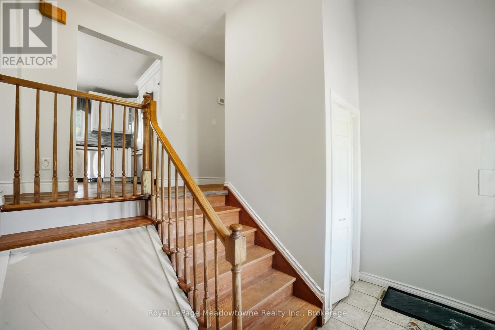12 Huntsman Gate, Hamilton, Ontario  L8N 2Z7 - Photo 3 - X13837134