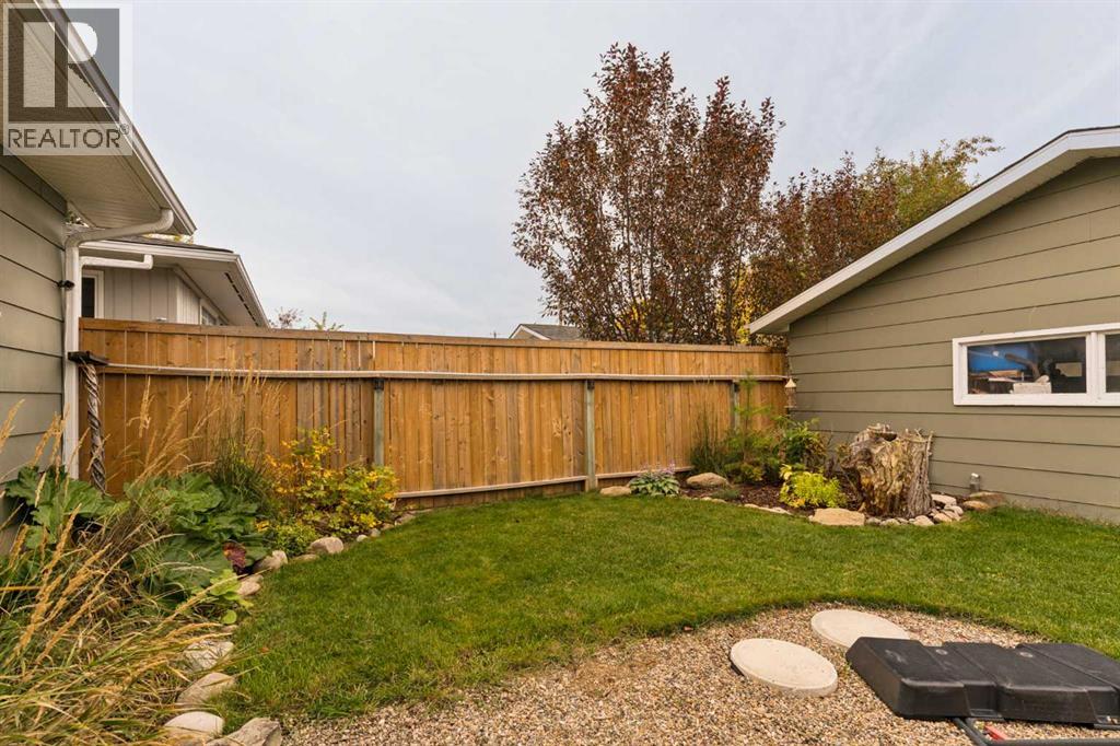 228 Midridge Crescent SE, Calgary, Alberta  T2X 1C6 - Photo 43 - A2347936