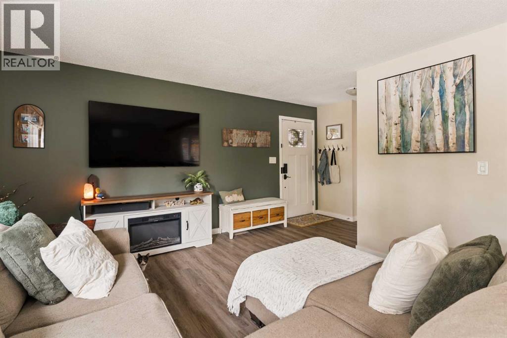 228 Midridge Crescent SE, Calgary, Alberta  T2X 1C6 - Photo 7 - A2347936
