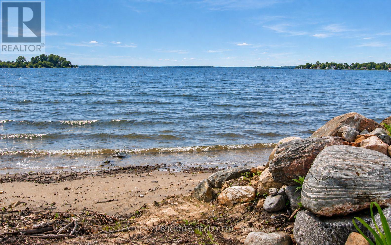 7 Bourgeois Beach Road, Tay (Victoria Harbour), Ontario  L0K 2A0 - Photo 15 - S13837122