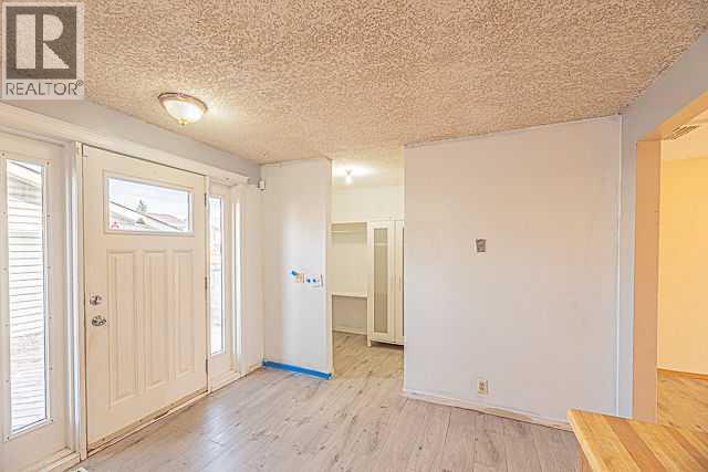 136 Castleridge Drive NE, Calgary, Alberta  T3J 1Y8 - Photo 12 - A2348671