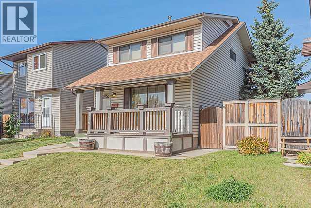 136 Castleridge Drive NE, Calgary, Alberta  T3J 1Y8 - Photo 3 - A2348671