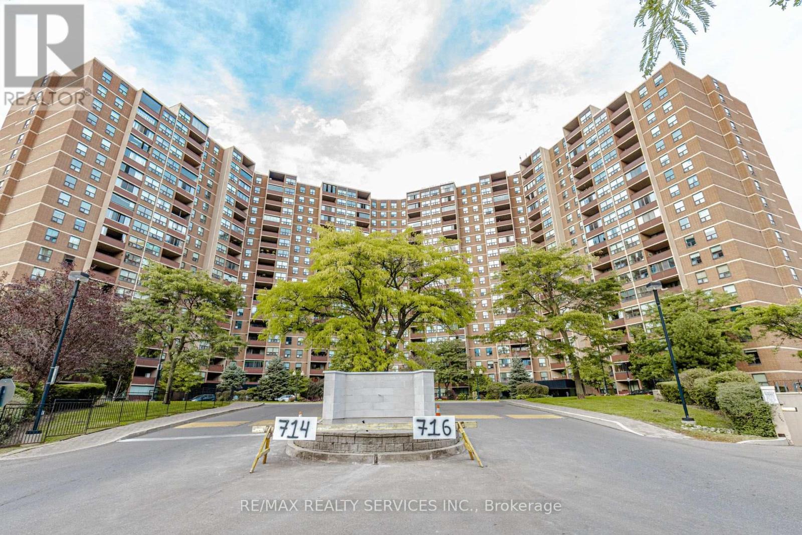 1405 - 716 THE WEST MALL, Toronto, Ontario