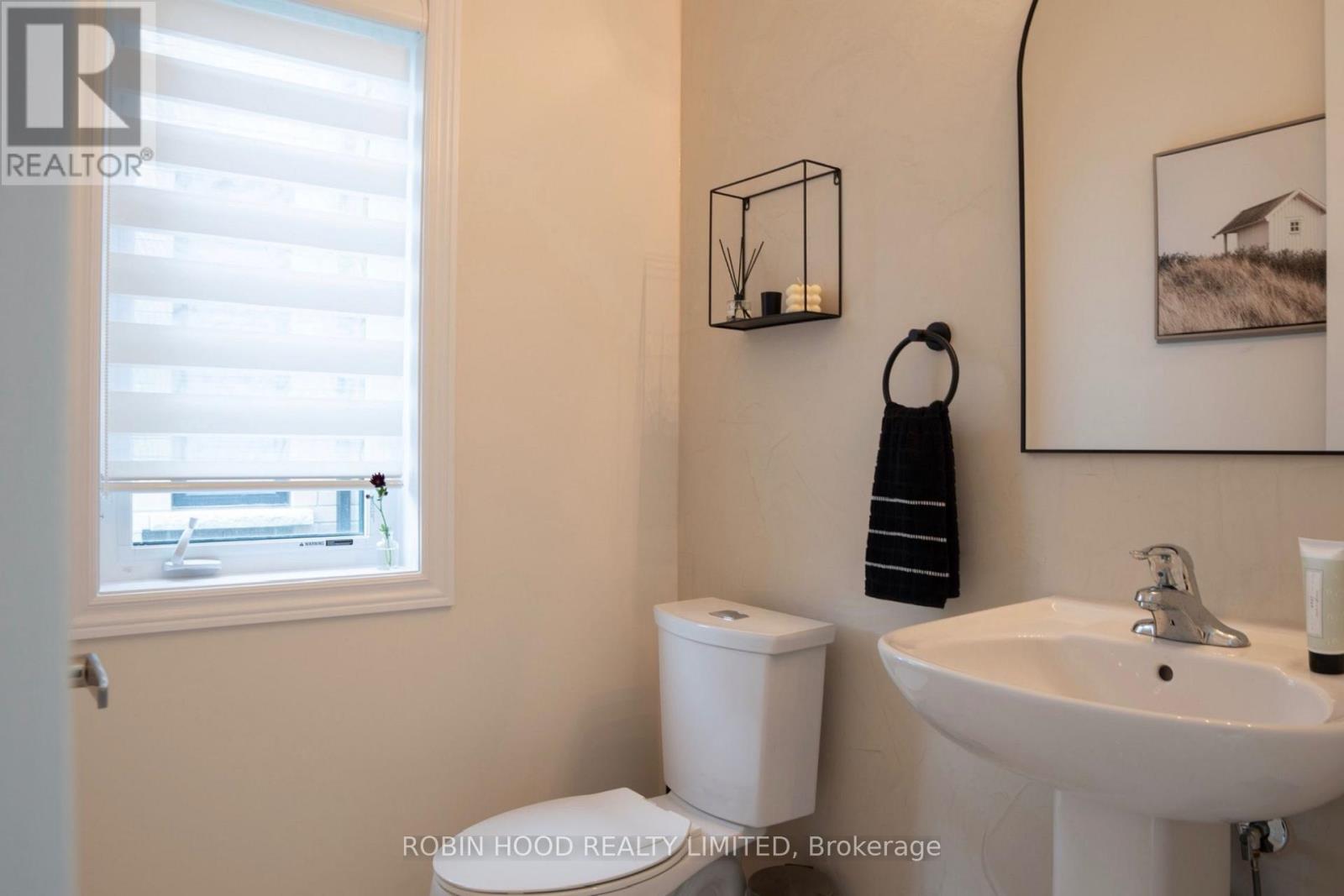 896 Apple Terrace, Milton, Ontario  L9E 2C5 - Photo 3 - W13750784