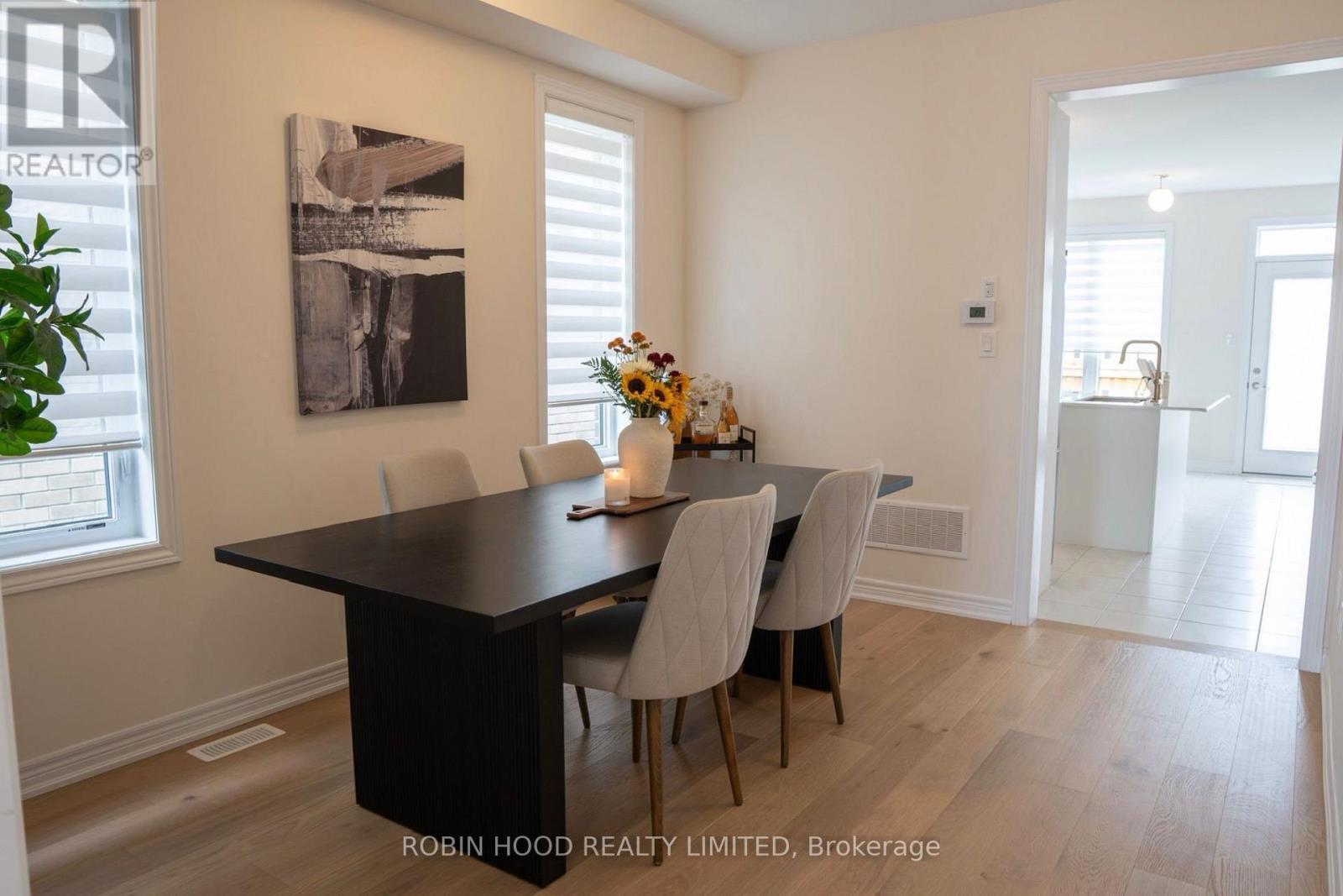 896 Apple Terrace, Milton, Ontario  L9E 2C5 - Photo 4 - W13750784