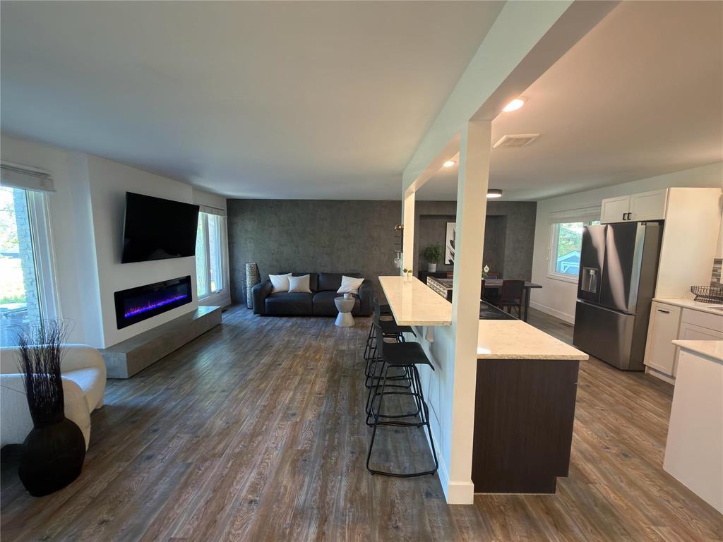 740 Pepperloaf Crescent Winnipeg Manitoba Canada R3R1G3 3