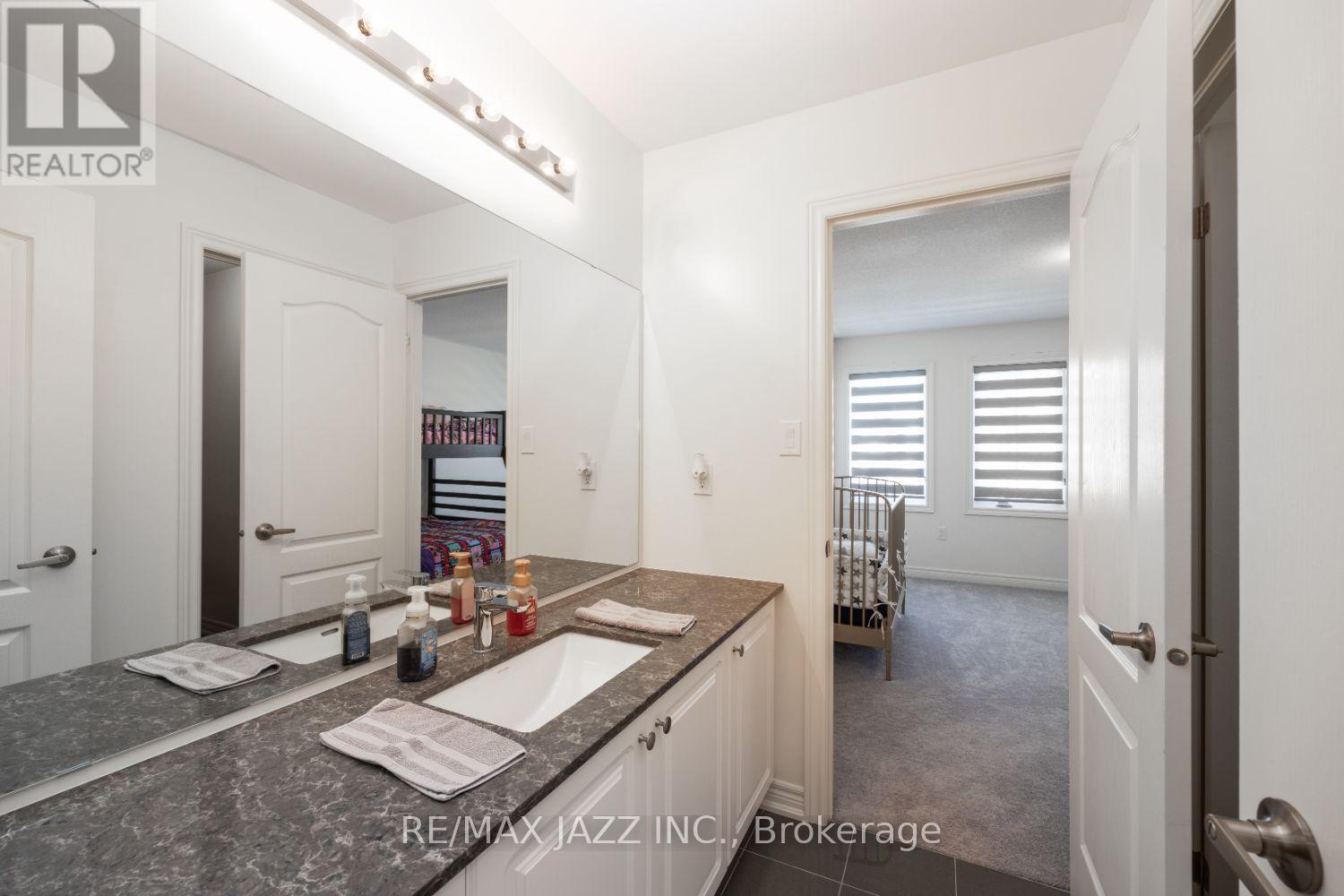 Upper - 131 Courtney Street, Clarington, Ontario  L1C 0B9 - Photo 19 - E13837160