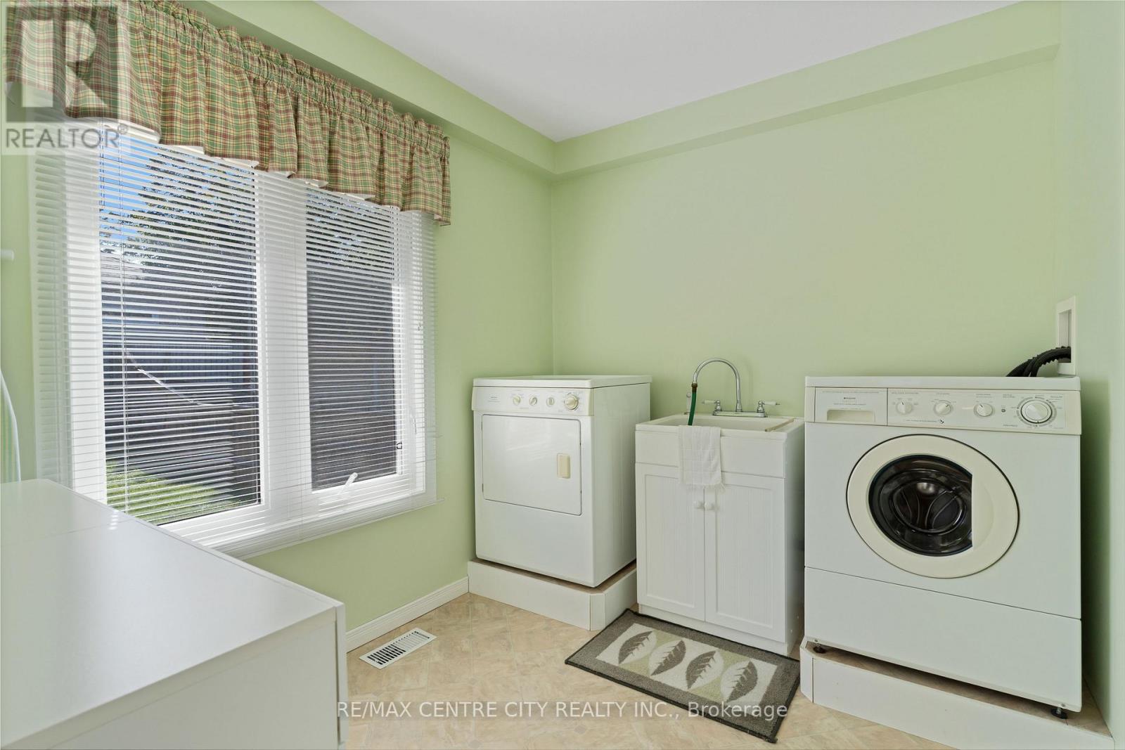 297 Wilson Avenue, Kitchener, Ontario  N2C 1G9 - Photo 27 - X13837208