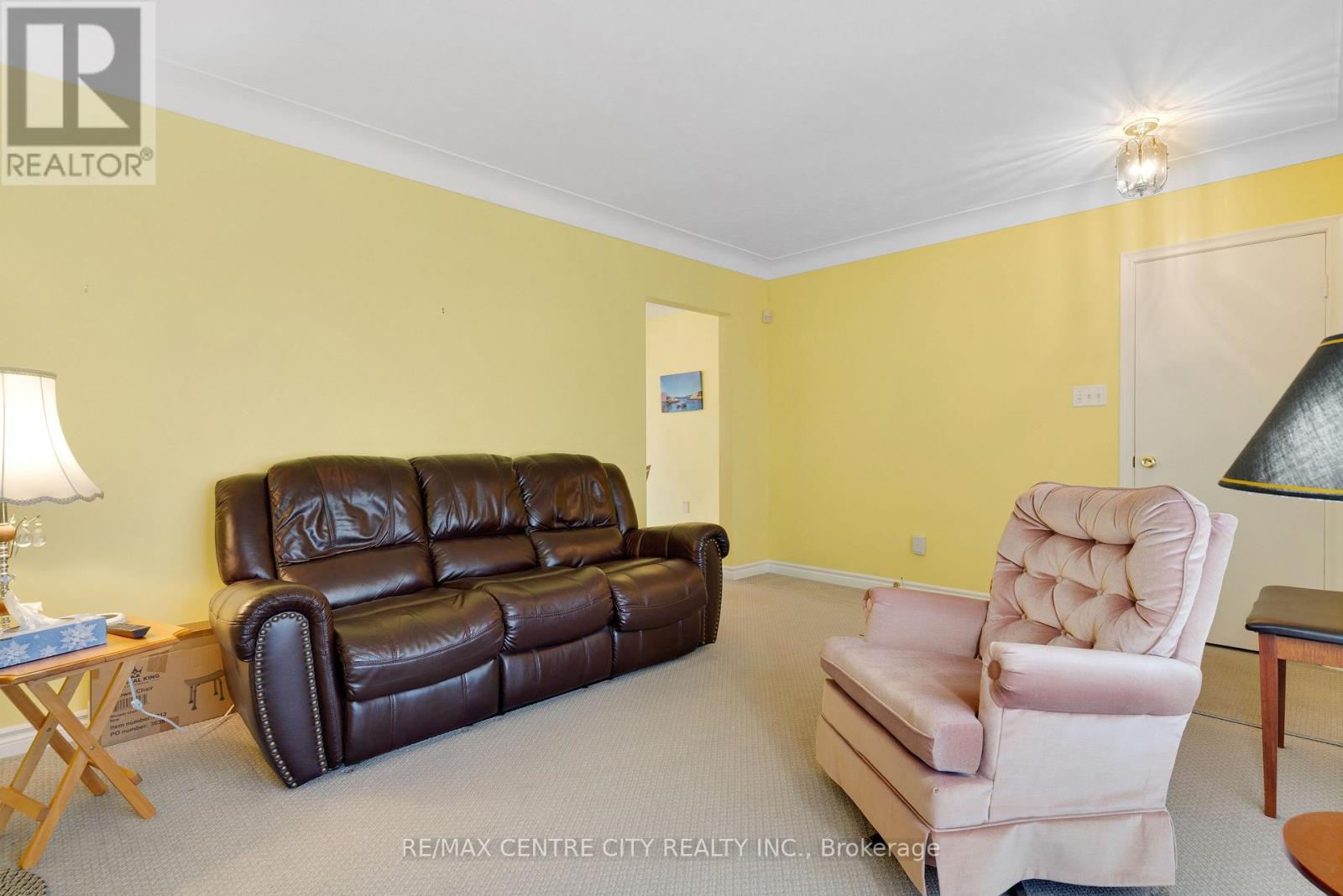 297 Wilson Avenue, Kitchener, Ontario  N2C 1G9 - Photo 4 - X13837208