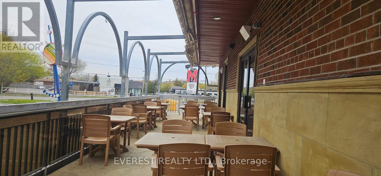713 Krosno Boulevard, Pickering, Ontario  L1W 1G4 - Photo 4 - E13837138