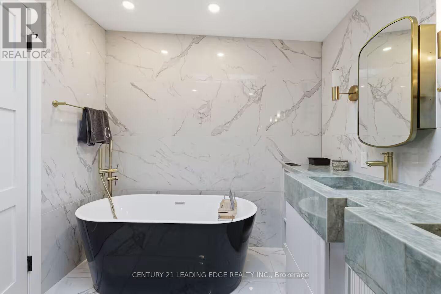 66 West Avenue, Toronto, Ontario  M4M 2L8 - Photo 23 - E13837200