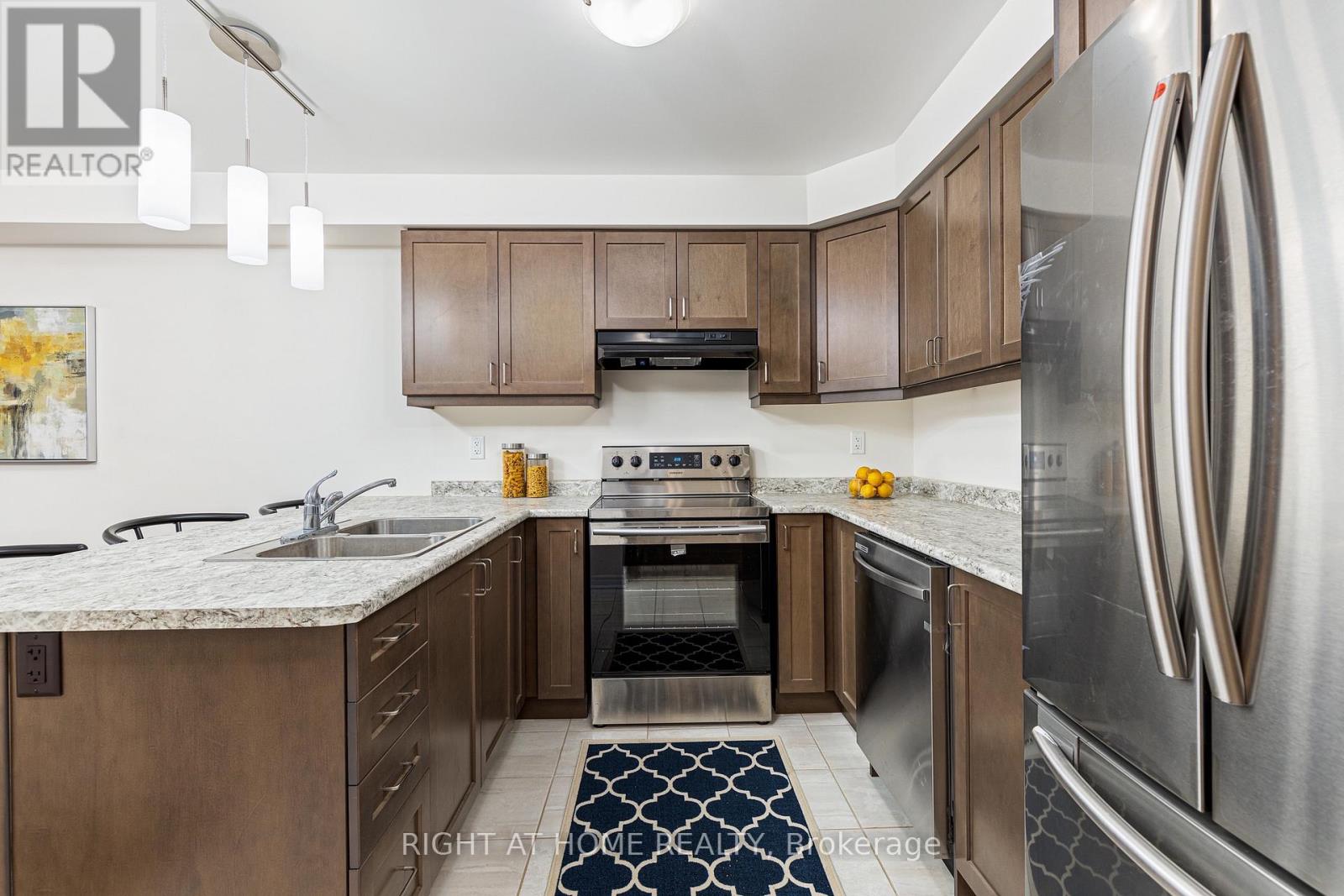 2493 Fall Harvest Crescent, Pickering, Ontario  L1X 0G1 - Photo 4 - E13837230