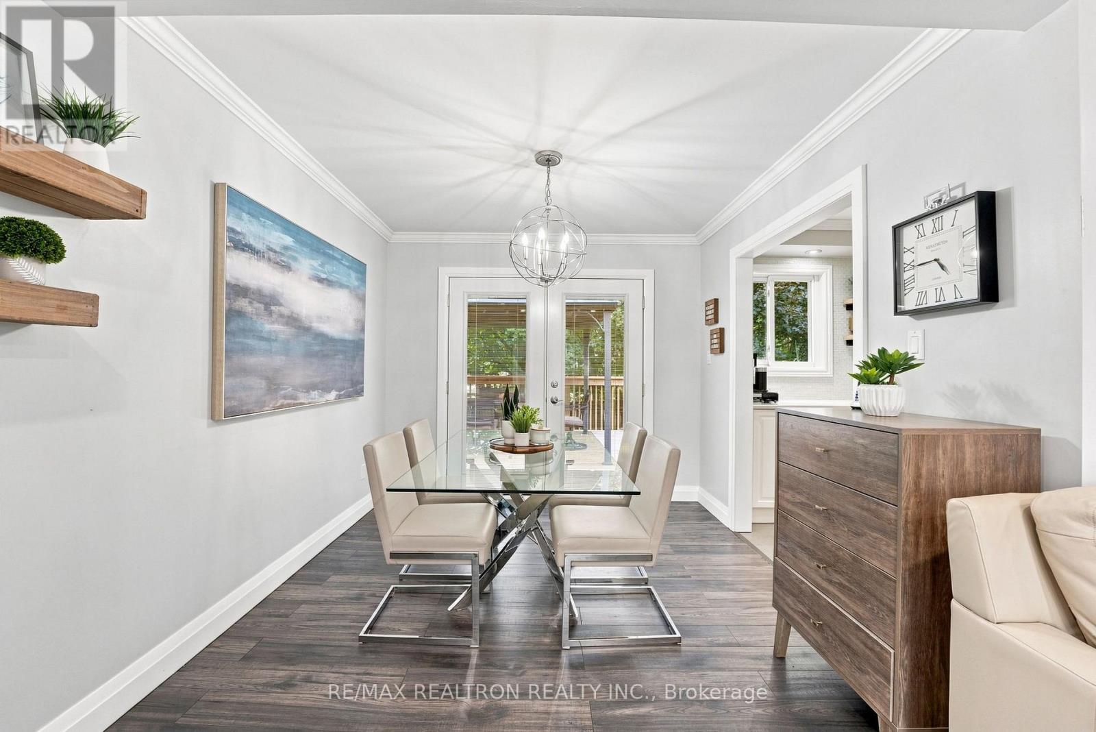 15 Park Road, Bradford West Gwillimbury, Ontario  L0G 1B0 - Photo 14 - N13837166