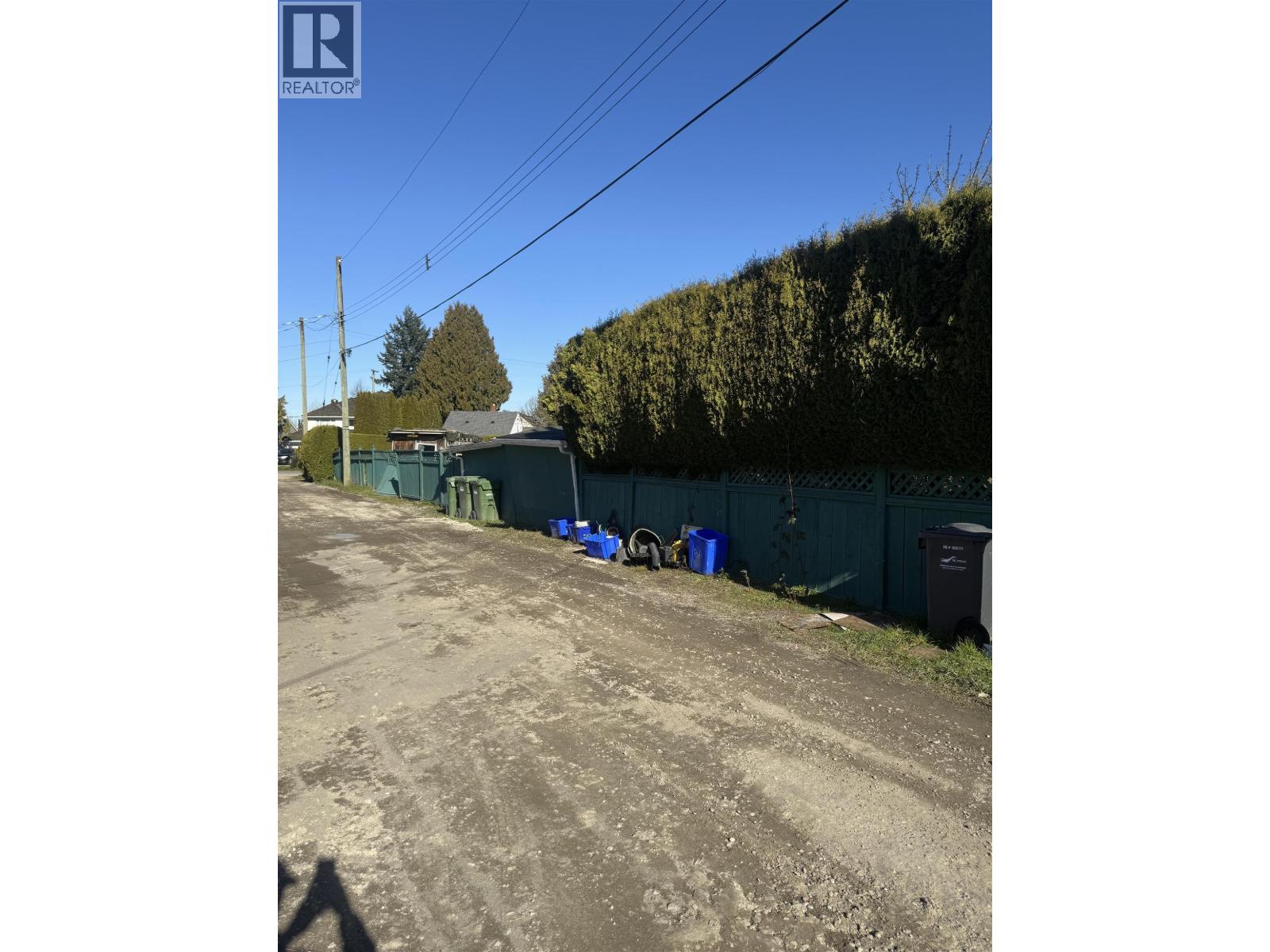 2600 WELLINGTON CRESCENT