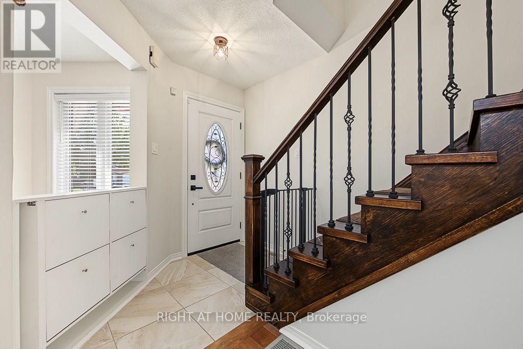 3829 Craighurst Avenue, Mississauga, Ontario  L5N 6T7 - Photo 10 - W13837170