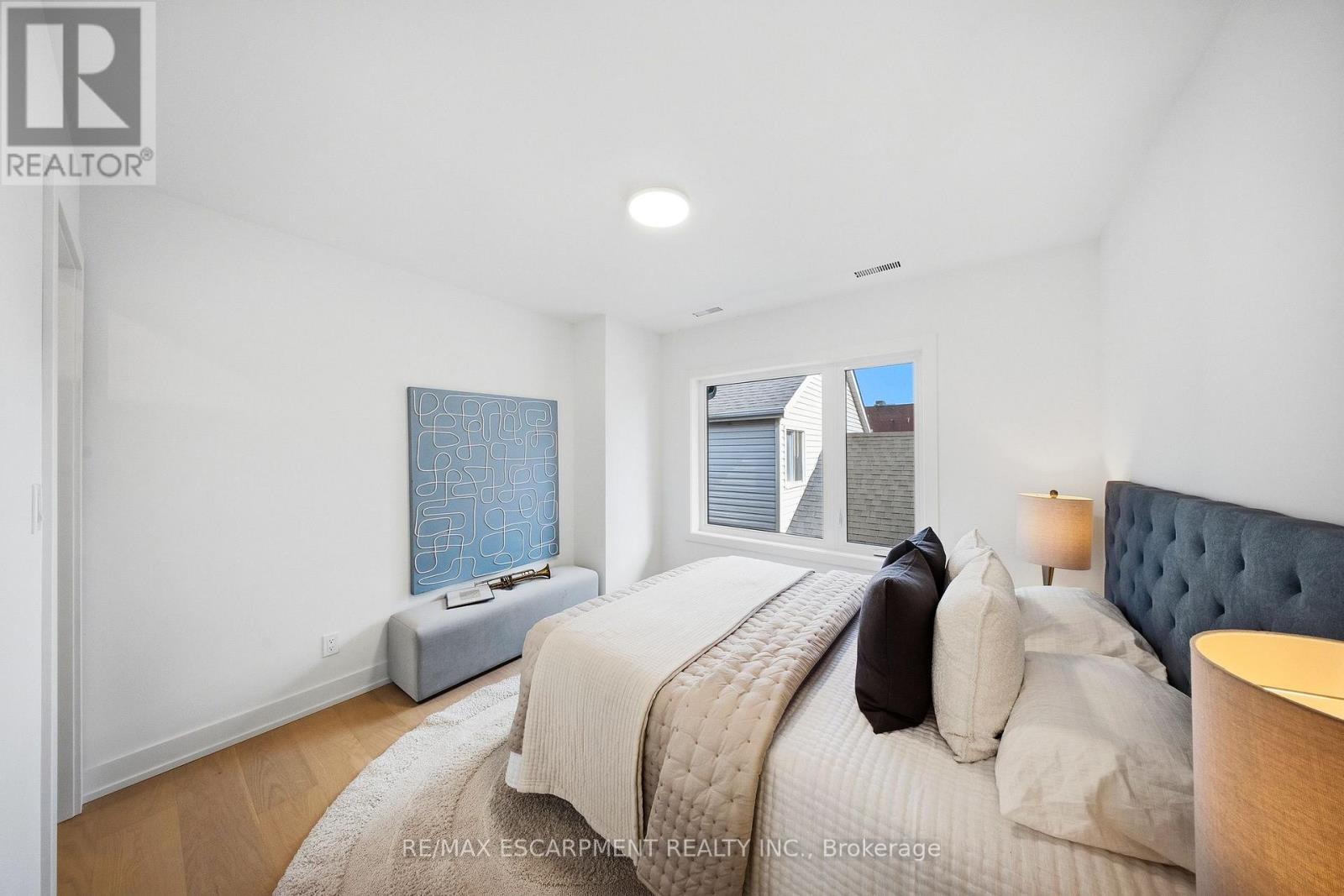 14 Kentroyal Drive, Toronto, Ontario  M9P 2M8 - Photo 22 - W13837210