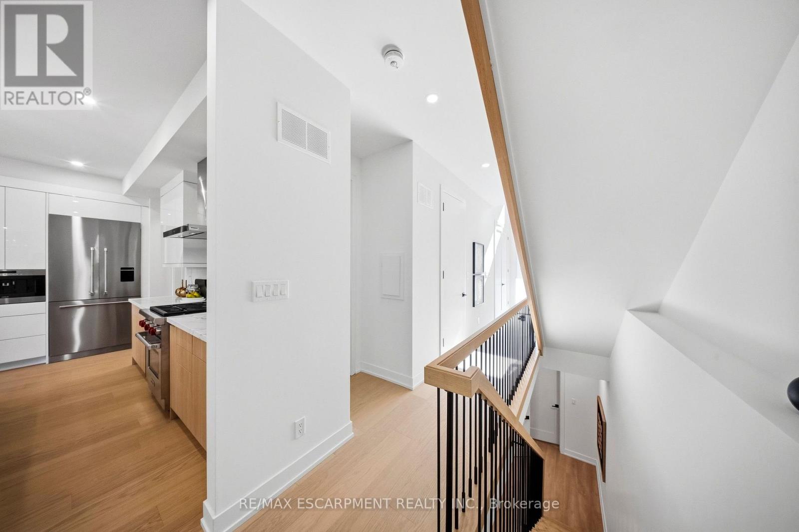 14 Kentroyal Drive, Toronto, Ontario  M9P 2M8 - Photo 29 - W13837210