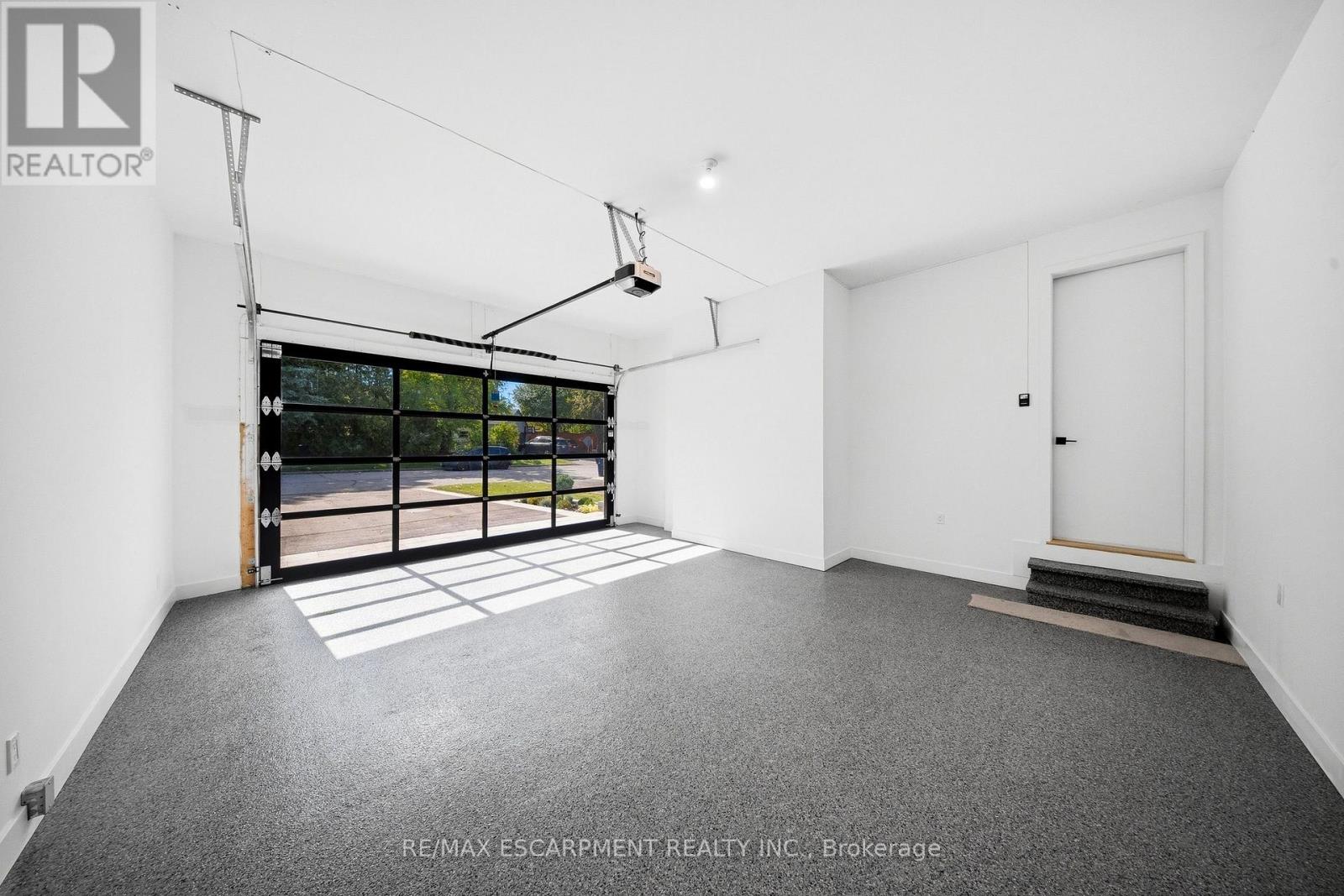 14 Kentroyal Drive, Toronto, Ontario  M9P 2M8 - Photo 40 - W13837210