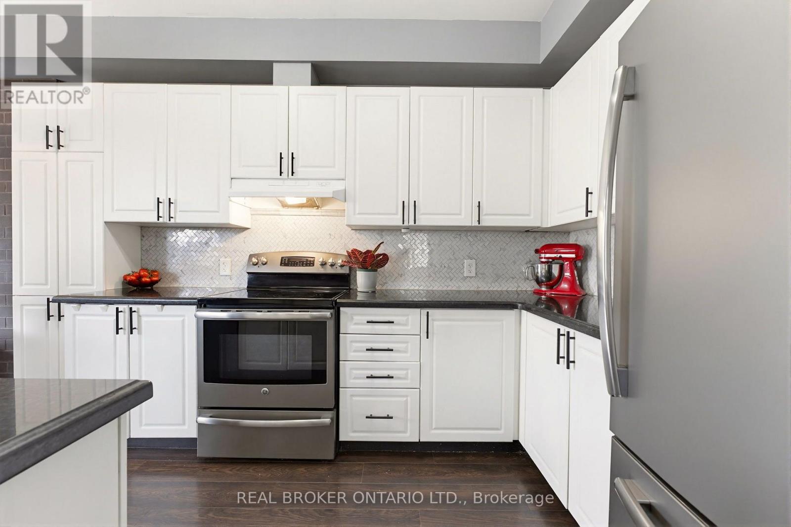 100 Chester Drive, Cambridge, Ontario  N1T 0C8 - Photo 6 - X13837164