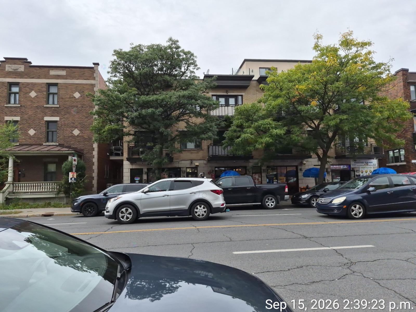 77-89 Rue Jean-Talon E. Montréal (Villeray/Saint-Michel/Parc-Extension) Quebec Canada H2R1S6 2