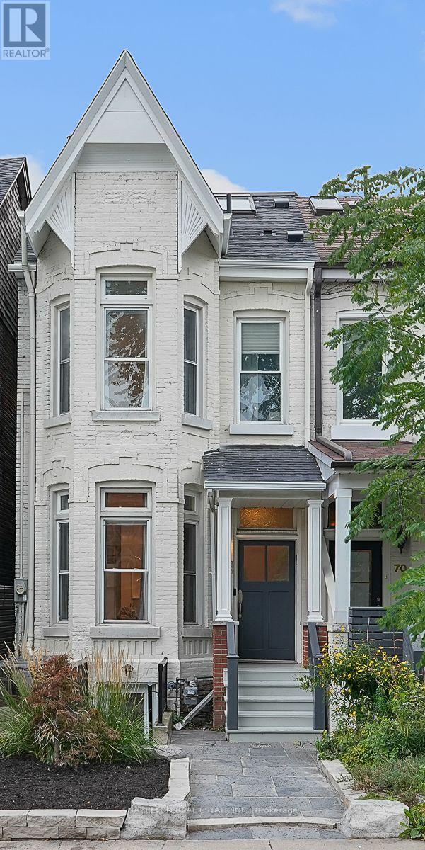 68 MONTROSE AVENUE, Toronto, Ontario