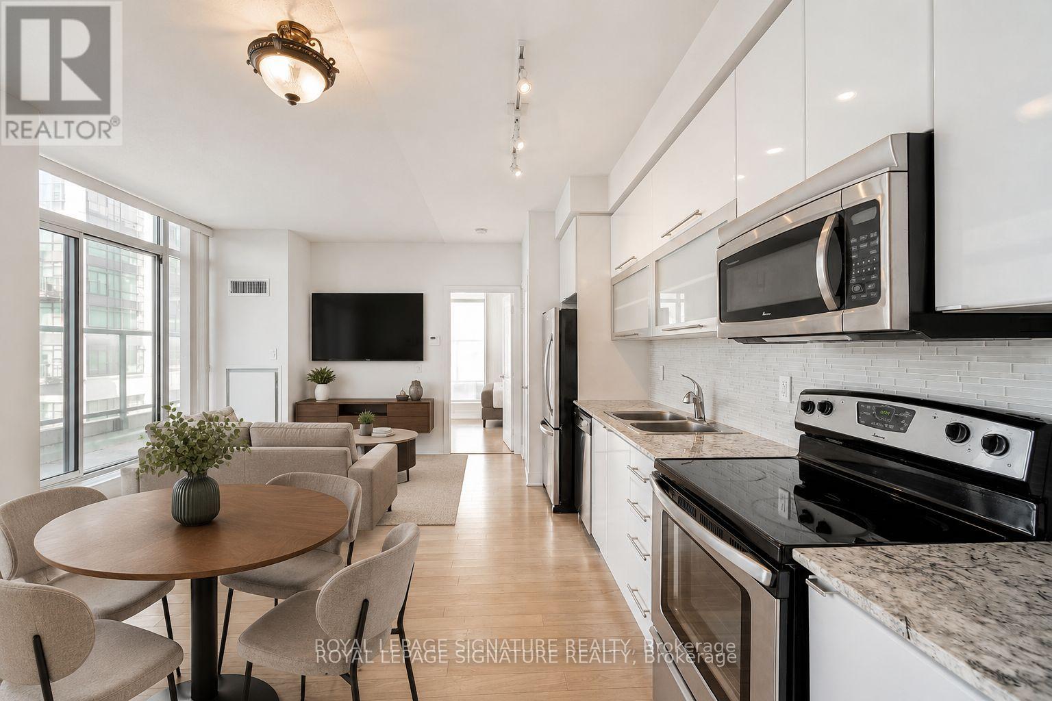 903 - 90 STADIUM ROAD, Toronto, Ontario