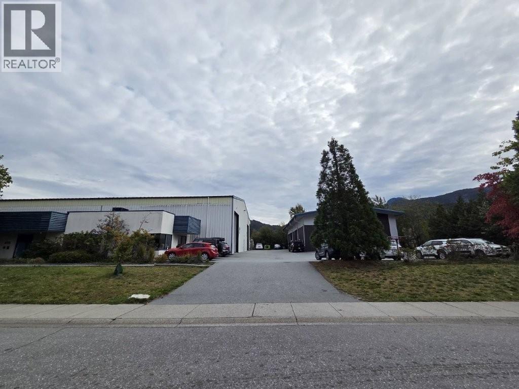 A 38930 Mid Way, Squamish, British Columbia  V8B 0J5 - Photo 2 - C8078452