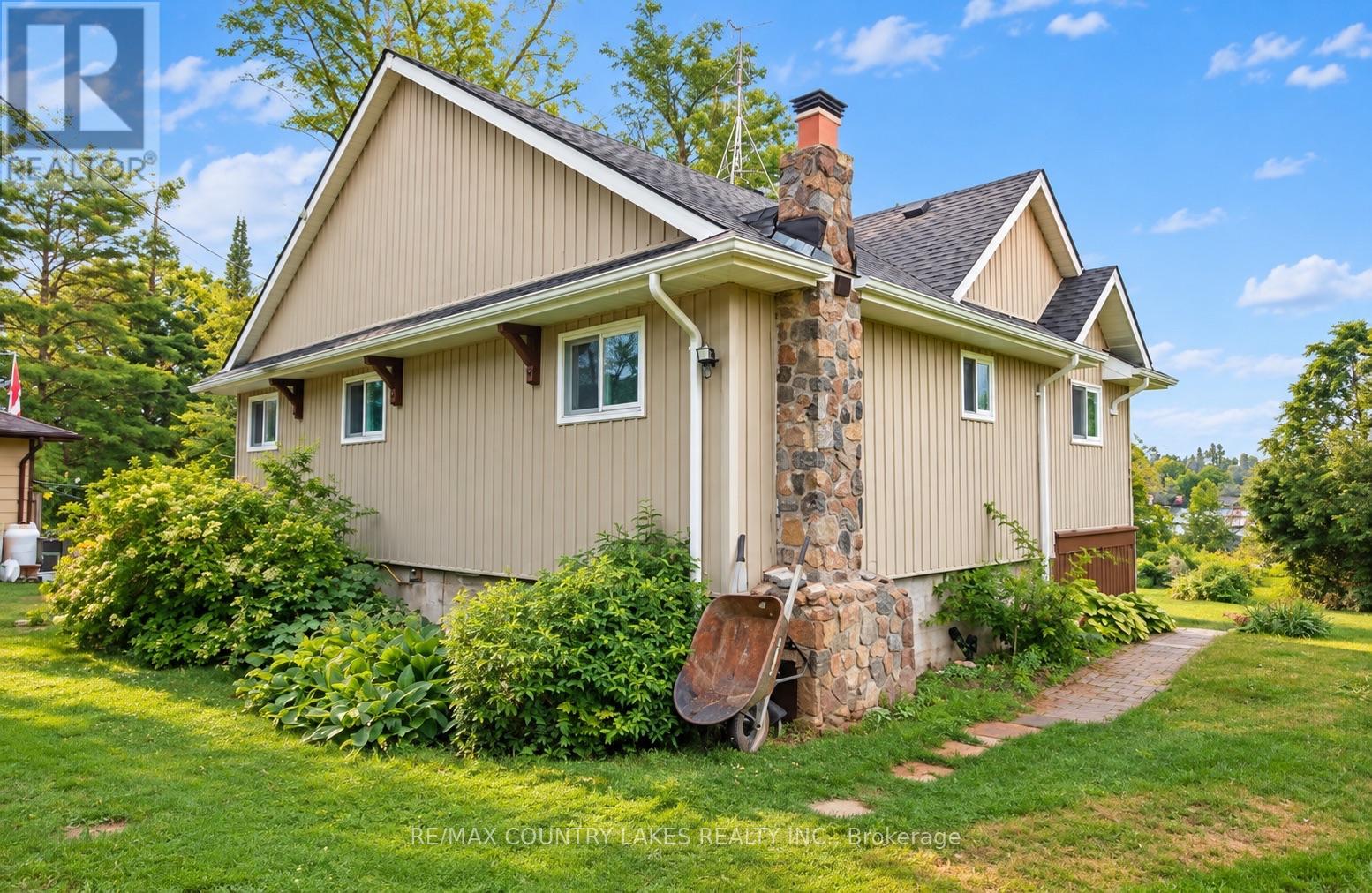 16 Hummingbird Lane, Kawartha Lakes, Ontario  L0K 1B0 - Photo 4 - X13546036