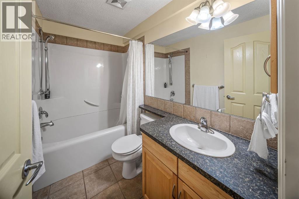 160 Royal Oak Heights Nw, Calgary, Alberta  T3G 5V3 - Photo 22 - A2347903
